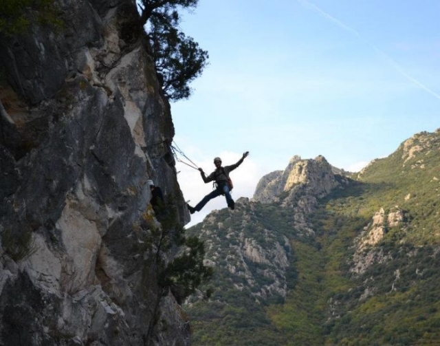 Diviértete en la Vía Ferrata